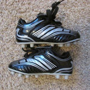 Vizari Striker FG Black Silver Soccer Cleats Shoes Boys 8.5 EUC